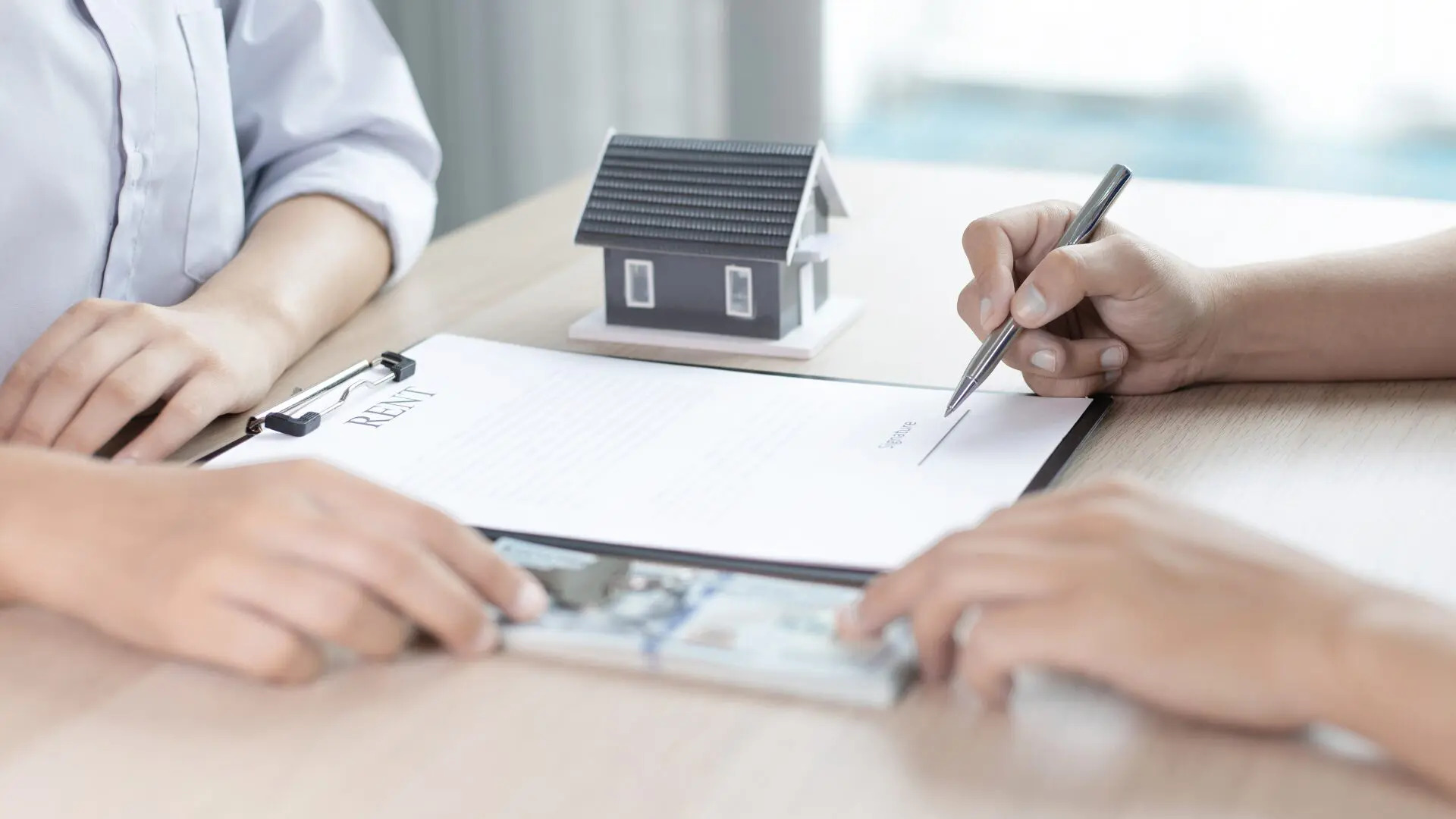 How Tenants and Landlords in the UAE Can Avoid Rental Disputes
